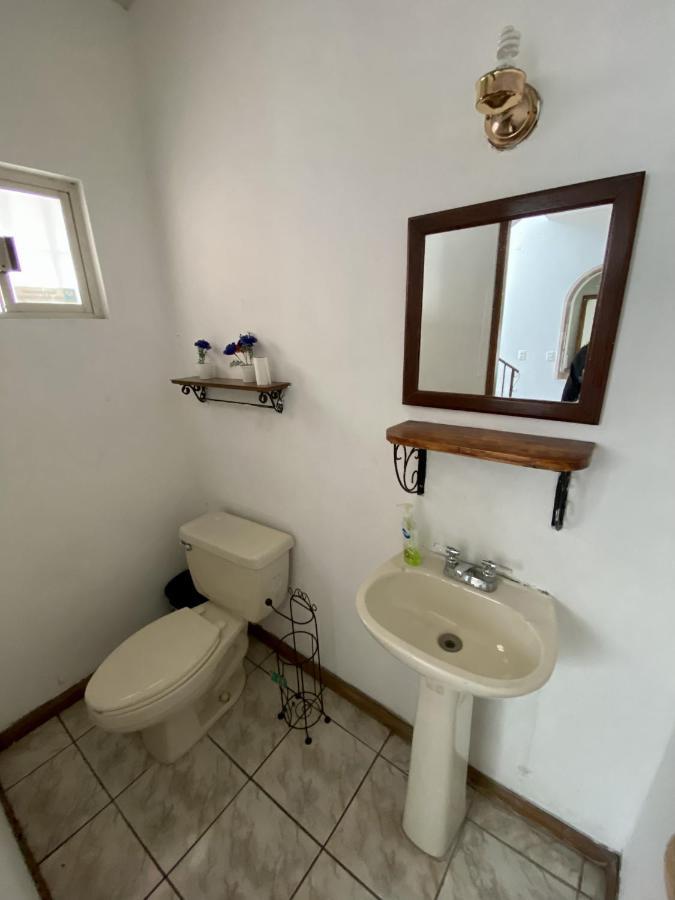 La Casa Rosa Monterrey Villa Ngoại thất bức ảnh