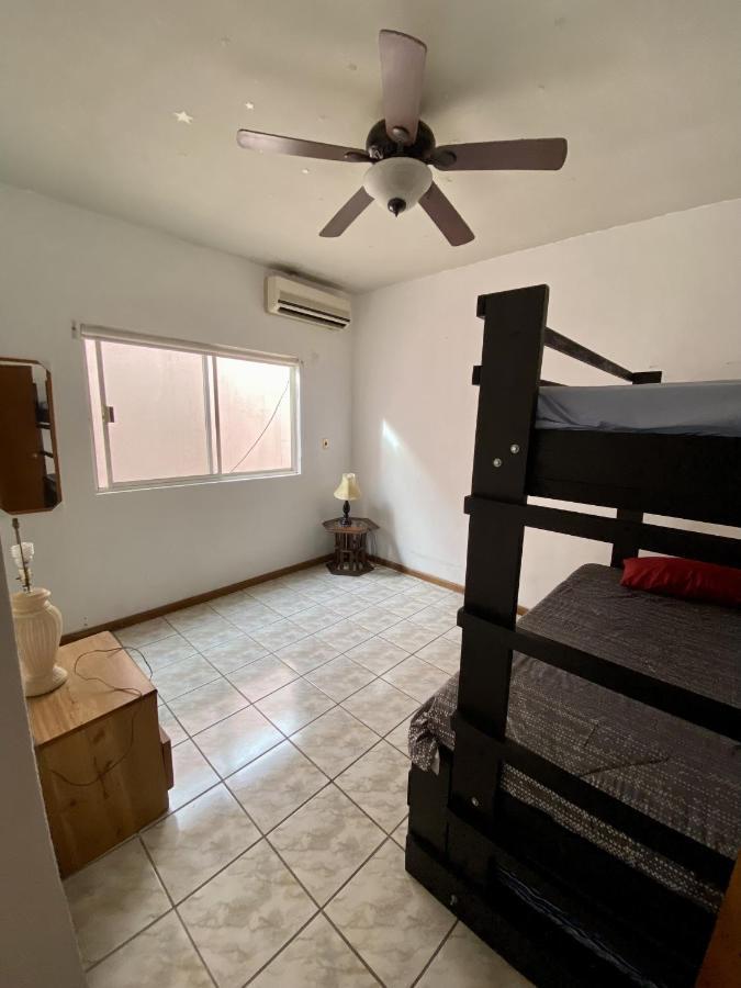 La Casa Rosa Monterrey Villa Ngoại thất bức ảnh